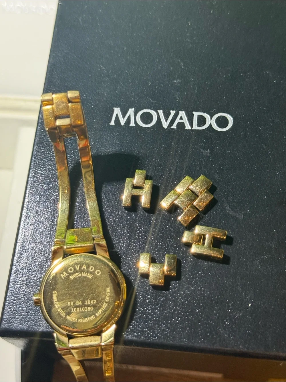 Movado Women’s Gold Tone Black Dial Swiss Watch 88 E4 1842 w/ Box & Extra Links